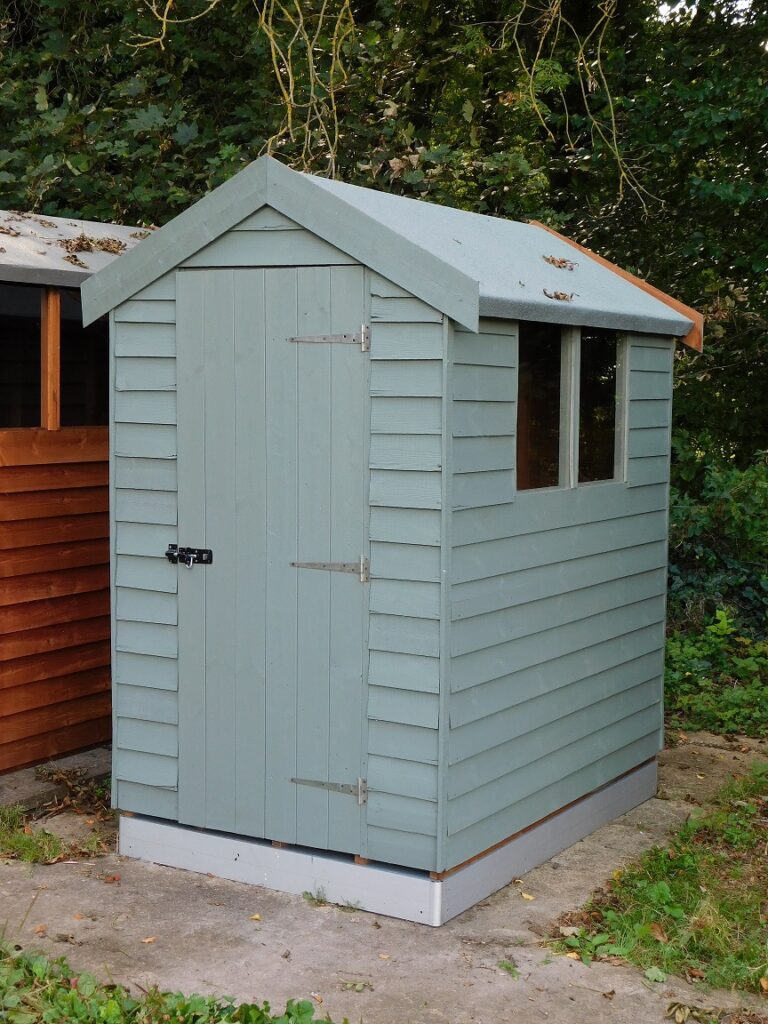 Shed on top the EasyFrame.